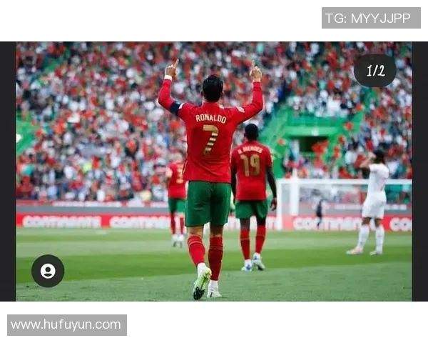 足球明星巅峰时刻高清照片展现他们的辉煌与荣耀瞬间